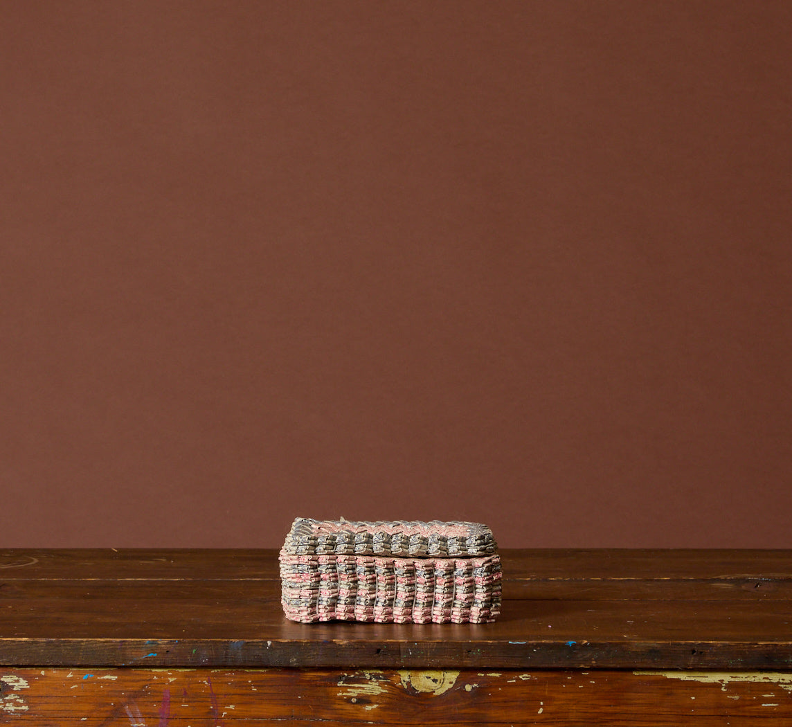 VINTAGE TRAMP ART WOVEN PLAYING CARD BOX