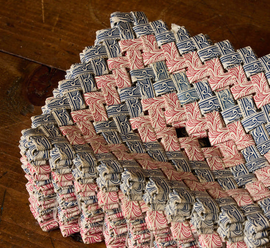 VINTAGE TRAMP ART WOVEN PLAYING CARD BOX