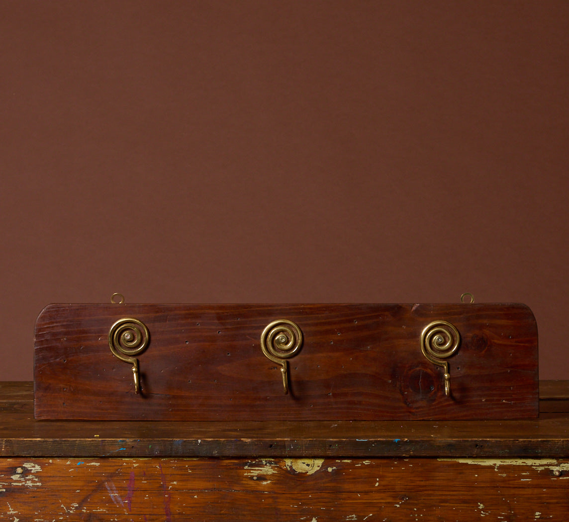 MID CENTURY ITALIAN SWIRL WALL COAT HANGER