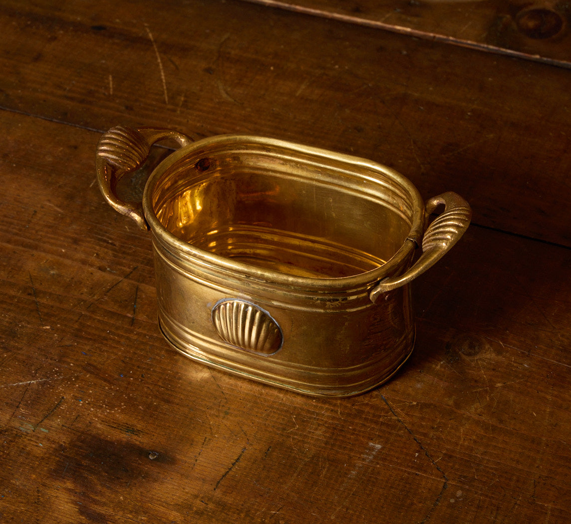 PETITE VINTAGE BRASS SHELL JARDINIÈRE