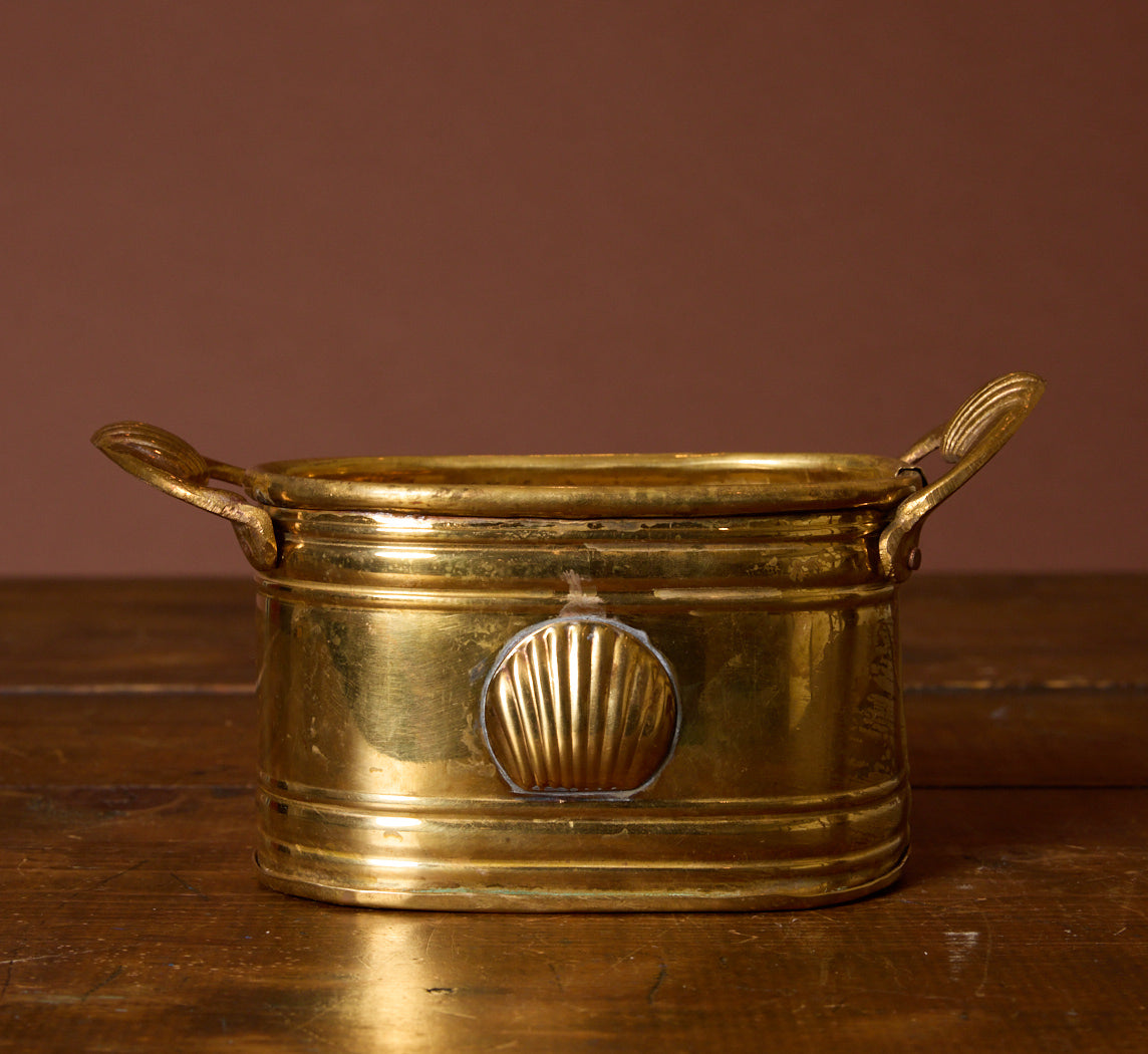 PETITE VINTAGE BRASS SHELL JARDINIÈRE