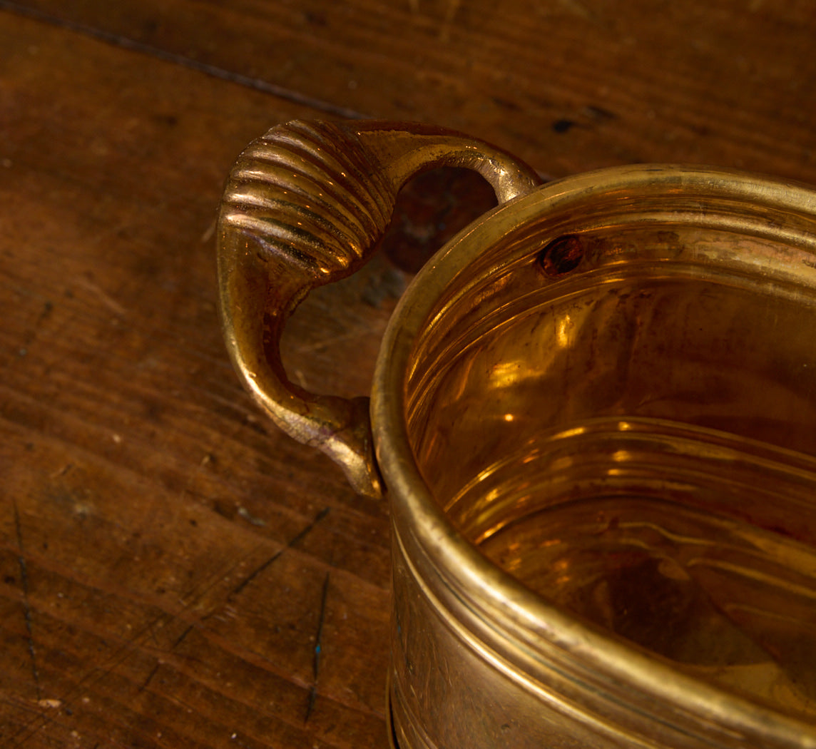 PETITE VINTAGE BRASS SHELL JARDINIÈRE