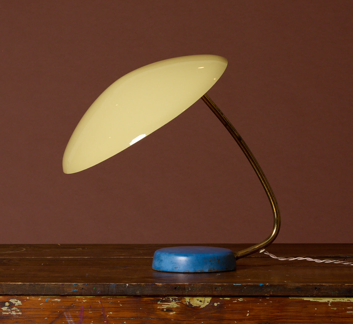 MID CENTURY TWO-TONE DOMED TABLE LAMP