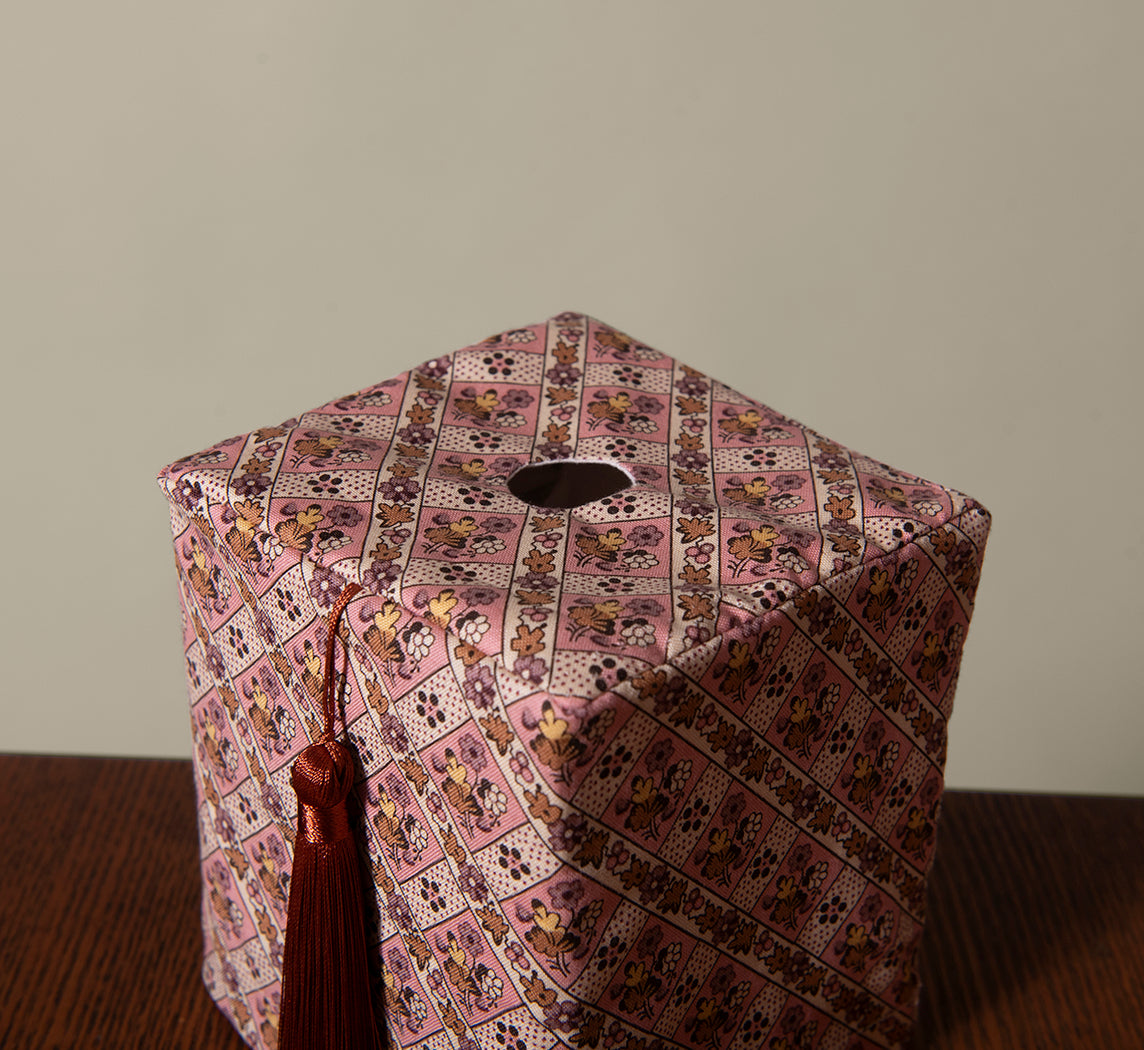 PIERCE & WARD PINK AND TAN LATTICE TISSUE BOX COVER