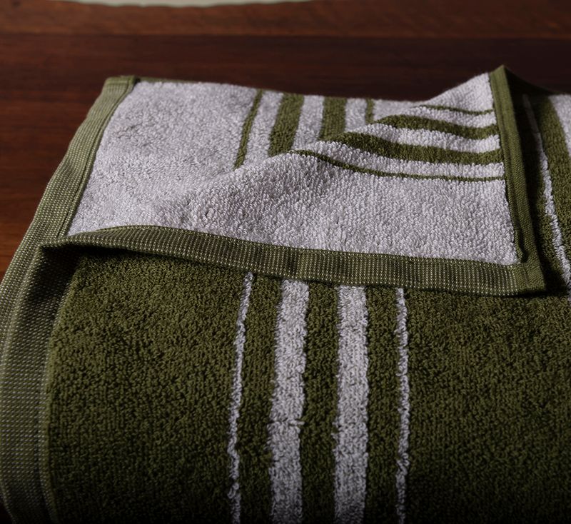 CHARLOTTE TOWEL IN OLIVE AND CREAM