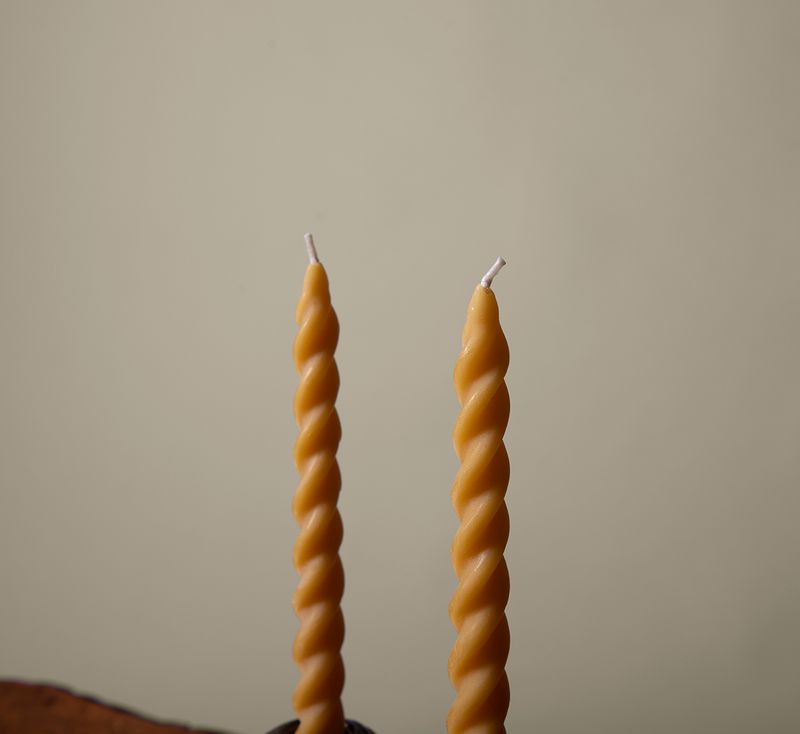 SPIRAL TAPER BEESWAX CANDLES IN NATURAL
