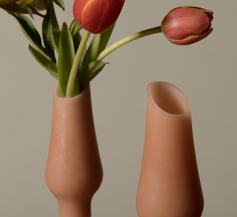 HANDS VASE PAIR IN BLUSH