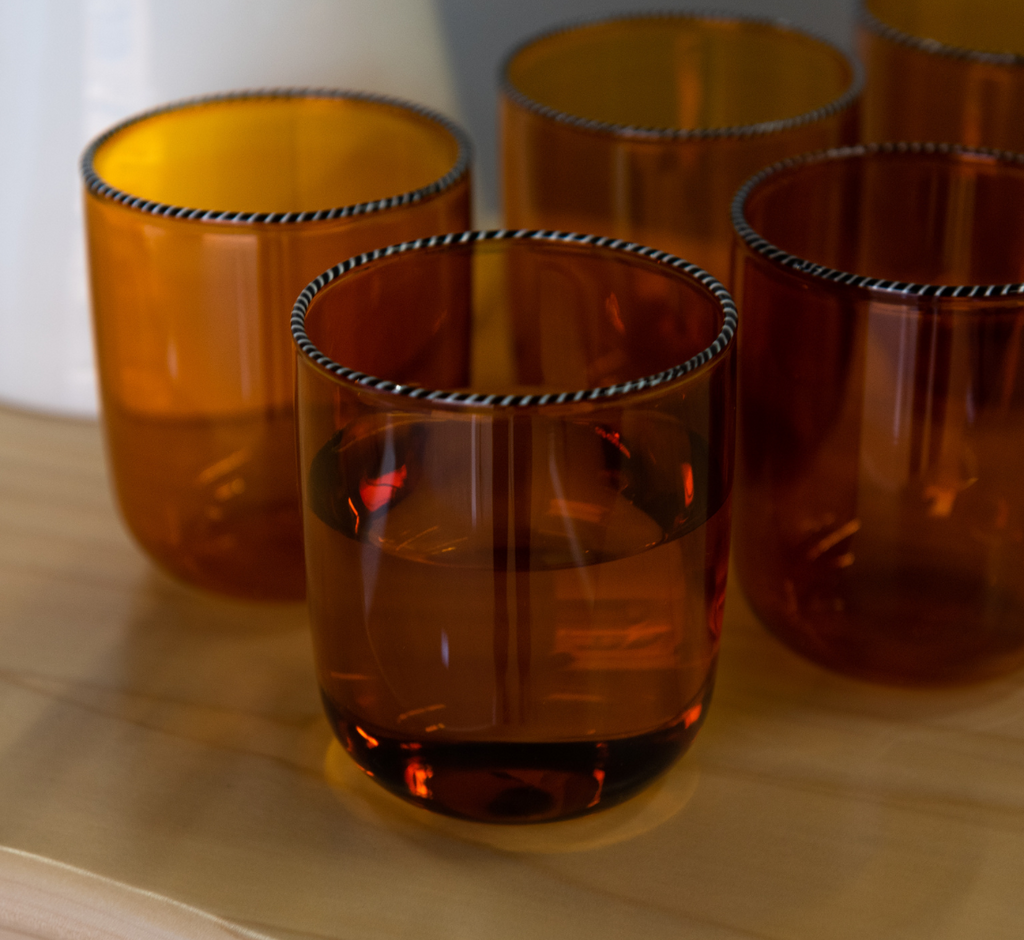 AMBER GLASS WITH STRIPED RIM